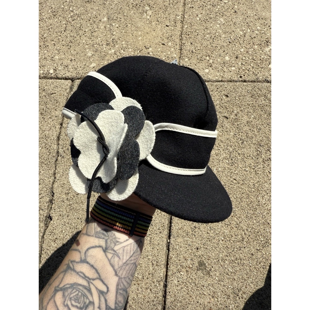 Original Stormy‎ Kromer Cap SK Pedal Pusher White Black NWT 6 5/8 Hat